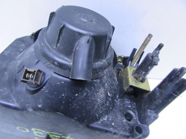 Luz direita 7701032011 RENAULT