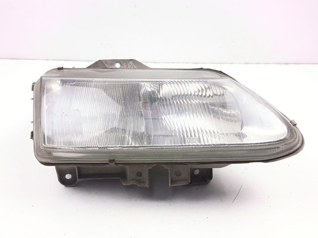 Luz direita 7701038262 RENAULT