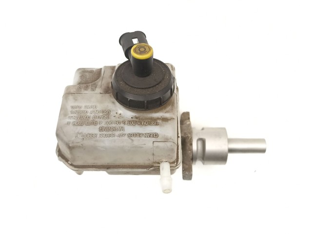 Cilindro mestre do freio 7701208176 RENAULT