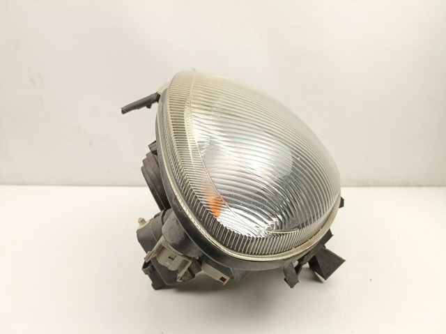 Luz direita 7701697618 RENAULT
