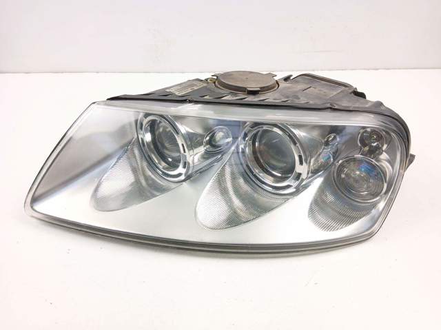 Luz esquerda para Volkswagen Touareg 7LA, 7L6, 7L7