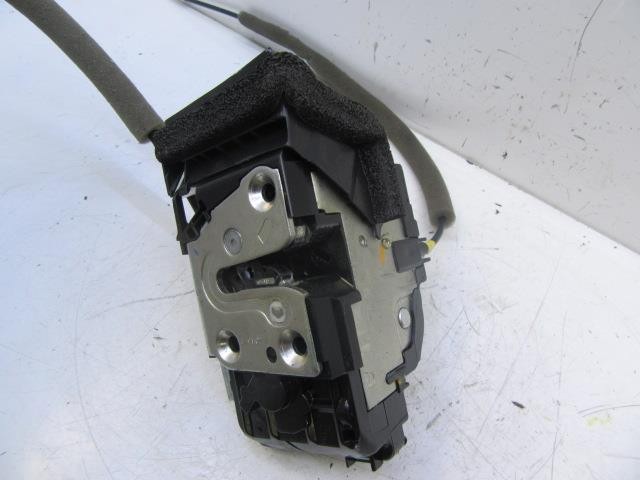 Fecho da porta dianteira direita 805004EA2A RENAULT