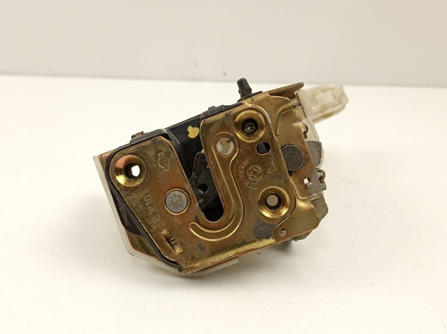 Motor acionador de abertura/fechamento da porta traseira esquerda 80553AA300 NISSAN
