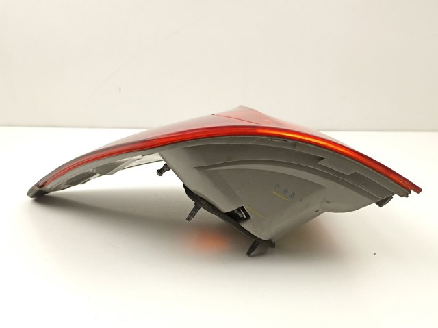 Lanterna traseira esquerda externa 8156153161 TOYOTA