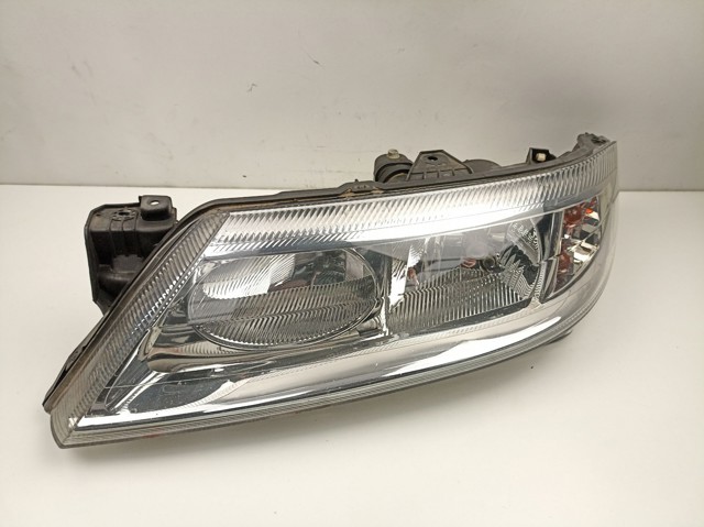 Luz esquerda 8200002845 RENAULT