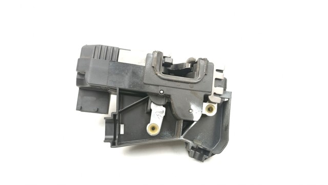 Fecho da porta dianteira direita 8200042171 OPEL