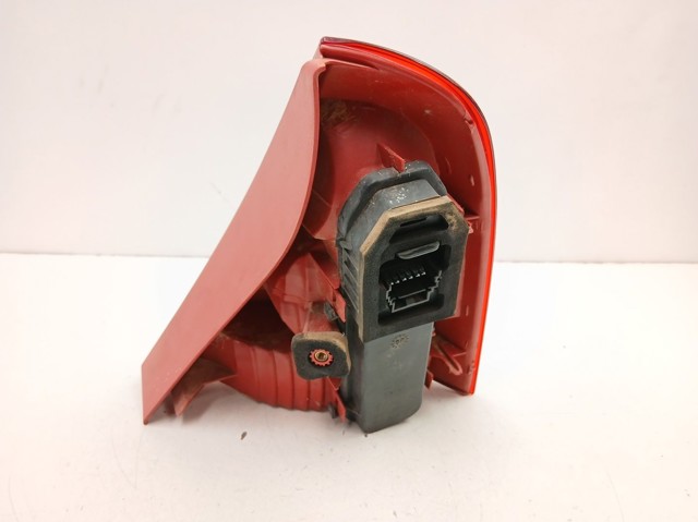 Lanterna traseira esquerda 8200071413 RENAULT