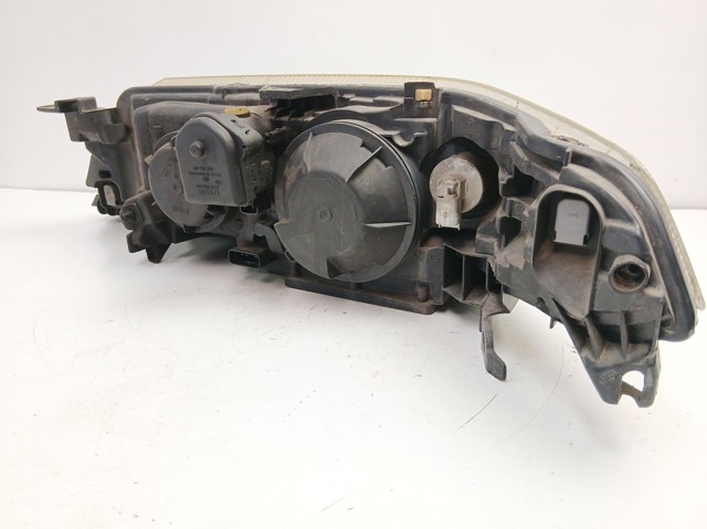 Luz direita 8200163324 RENAULT