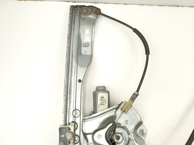 Mecanismo de acionamento de vidro da porta dianteira direita 8200291147 RENAULT