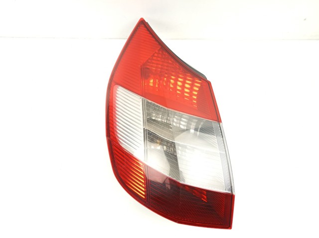 Lanterna traseira esquerda 8200493374 RENAULT