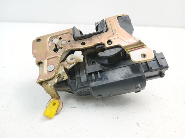Fecho da porta dianteira direita 8200727504 RENAULT