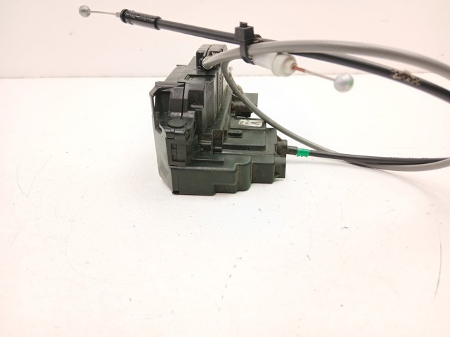 Fecho da porta traseira esquerda 82501JD900 NISSAN