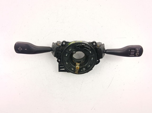 Comutador direito instalado na coluna da direção 8363669 BMW