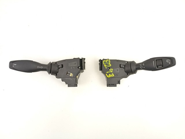 Comutador direito instalado na coluna da direção 8A6T17A553AC FORD