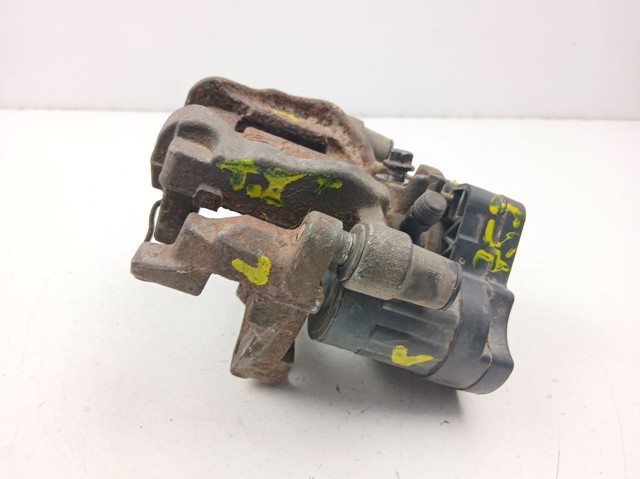 Suporte do freio traseiro esquerdo 8V0615423 VAG