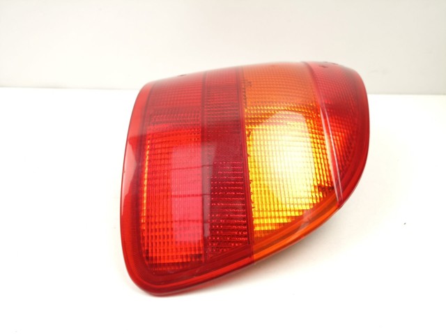 Lanterna traseira direita 90510619 OPEL