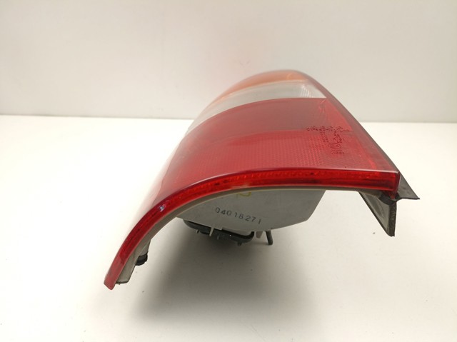Lanterna traseira esquerda 9117210 OPEL