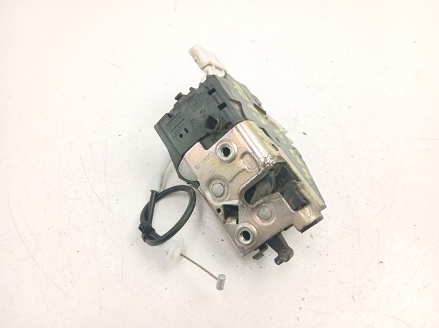 Fecho da porta dianteira direita 9136CK PEUGEOT