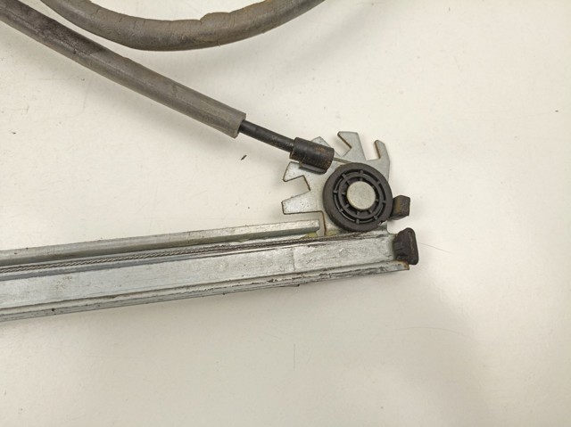 Mecanismo de acionamento de vidro da porta dianteira direita 9222L1 PEUGEOT