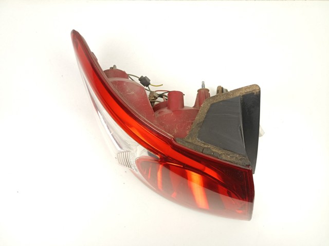 Lanterna traseira esquerda externa 924012B020 HYUNDAI