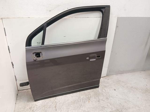 Porta dianteira esquerda para Chevrolet Orlando J309