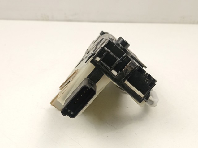 Fecho da porta dianteira direita 9685351480 PEUGEOT