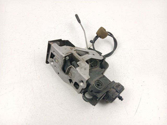 Fecho da porta dianteira esquerda A1687201935 MERCEDES