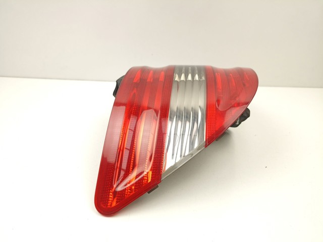 Lanterna traseira esquerda externa A1698202364 MERCEDES