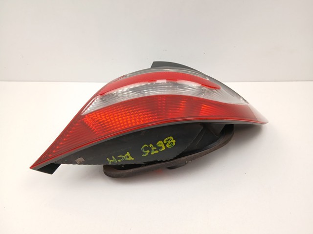 Lanterna traseira direita A2038202664 MERCEDES