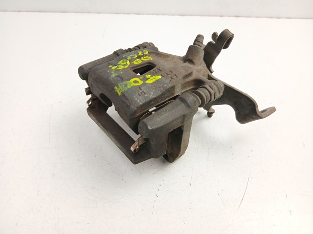 Suporte do freio traseiro direito K0Y12698ZA MAZDA