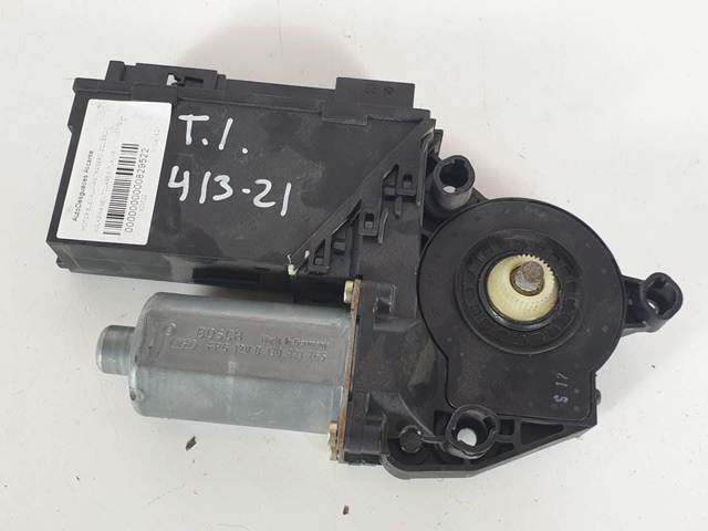 Motor de acionamento de vidro da porta dianteira esquerda 0130821765 VAG