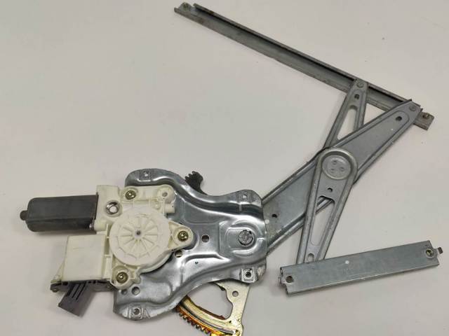 Mecanismo de acionamento de vidro da porta dianteira direita 0130822032 TOYOTA