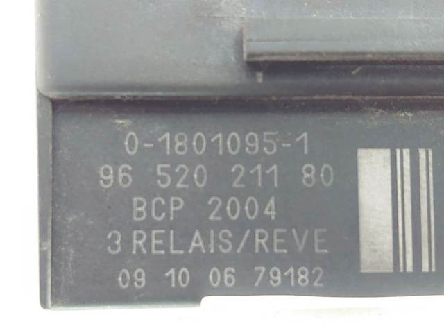 Regulador de revoluções de ventilador de esfriamento (unidade de controlo) 018010951 PEUGEOT
