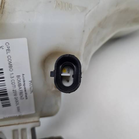 Cilindro mestre do freio 0204W58352 OPEL