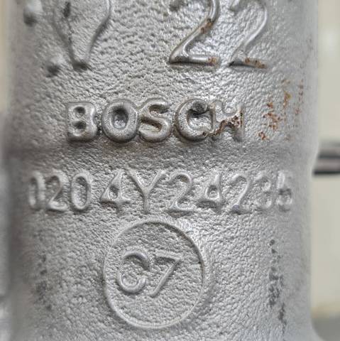 0204Y24235 Toyota