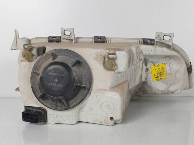 Luz esquerda 0301048301 VAG