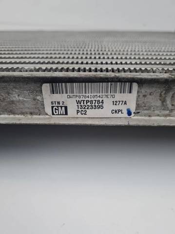 Radiador de intercooler 13223395 OPEL