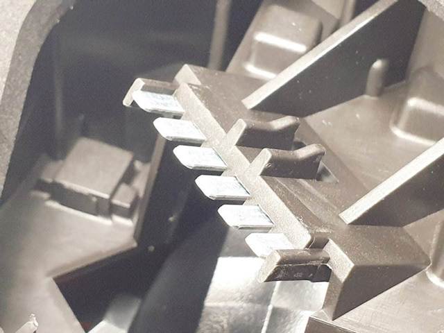 Lanterna traseira esquerda 13269050 OPEL