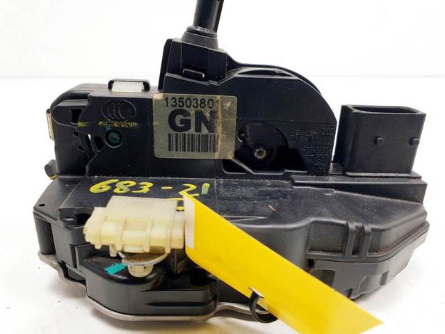 Fecho da porta dianteira esquerda 13503801 OPEL