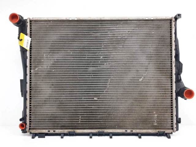 Radiador de esfriamento de motor 14362429E BMW