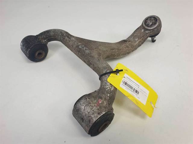 Braço oscilante superior direito de suspensão dianteira 1633330101 MERCEDES