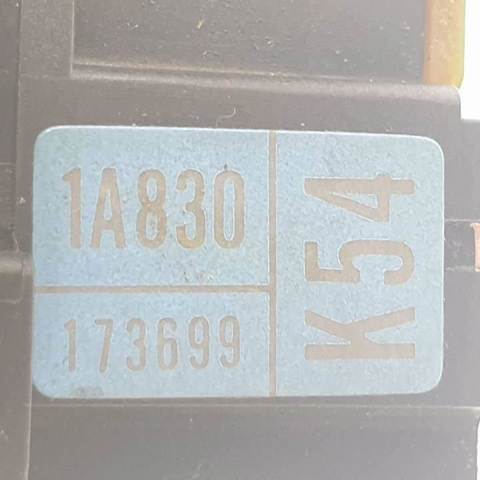 Comutador direito instalado na coluna da direção 1A830173699 TOYOTA