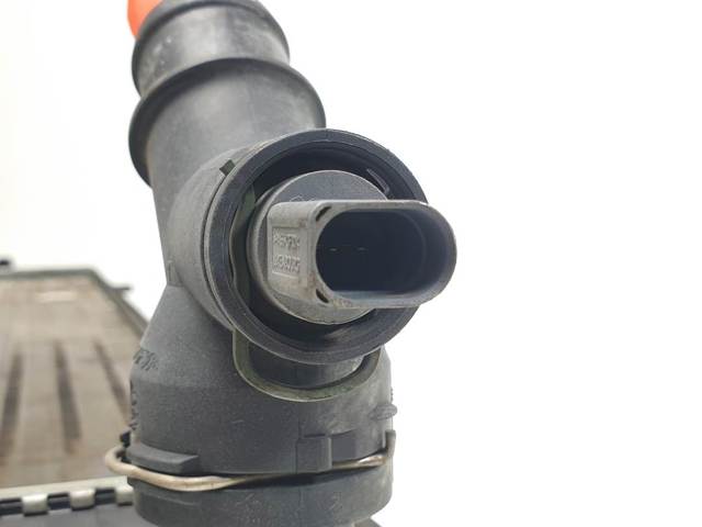 Radiador de esfriamento de motor 1K0121251P VAG