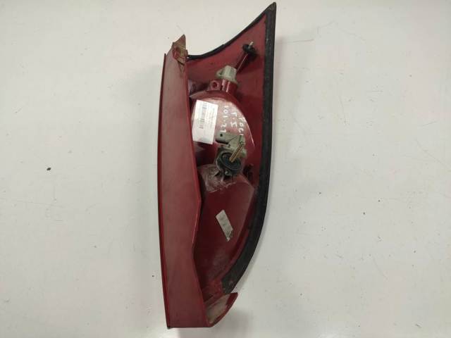 Lanterna traseira esquerda 1M5113405A FORD
