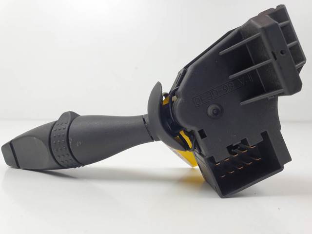 Comutador direito instalado na coluna da direção 1S7T17A553BC FORD