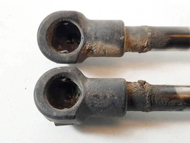 Amortecedor de tampa de porta-malas (de 3ª/5ª porta traseira) 2037400045 MERCEDES