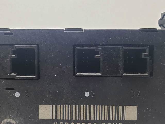 Módulo de conforto da porta dianteira 2098202226 MERCEDES