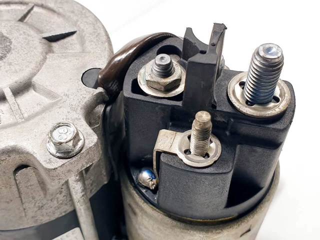 Motor de arranco 233001071R RENAULT