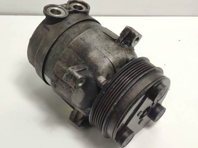 Compressor de aparelho de ar condicionado 24432574 OPEL