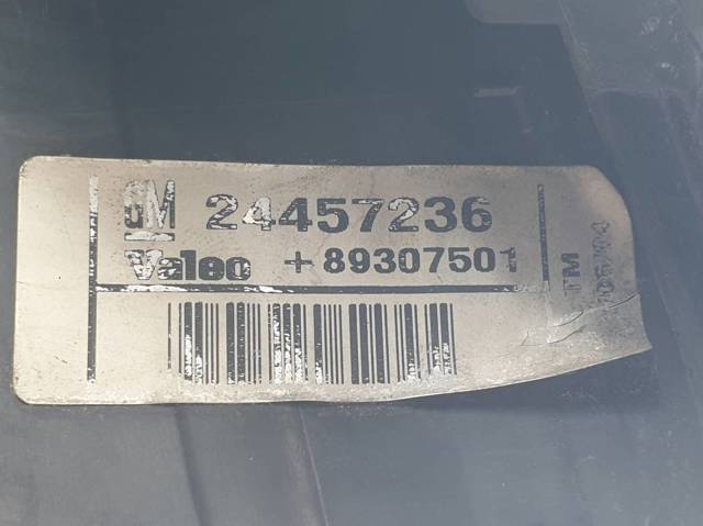 Lanterna traseira direita 24457236 OPEL
